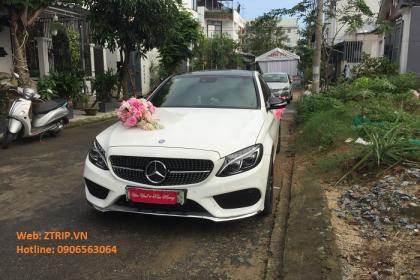 Thuê xe cưới Mercedes-Benz C200 tại Đà Nẵng 