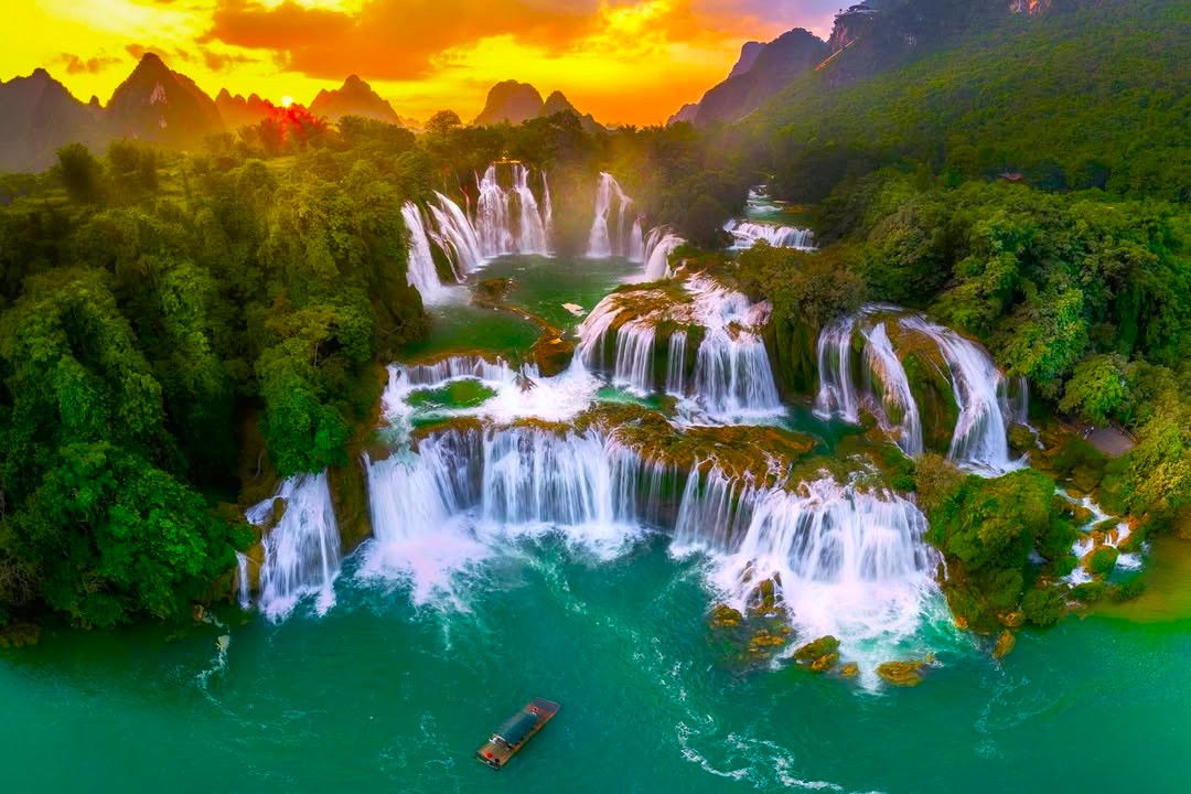 559467813_1372014878265345_4965001749551703587_n