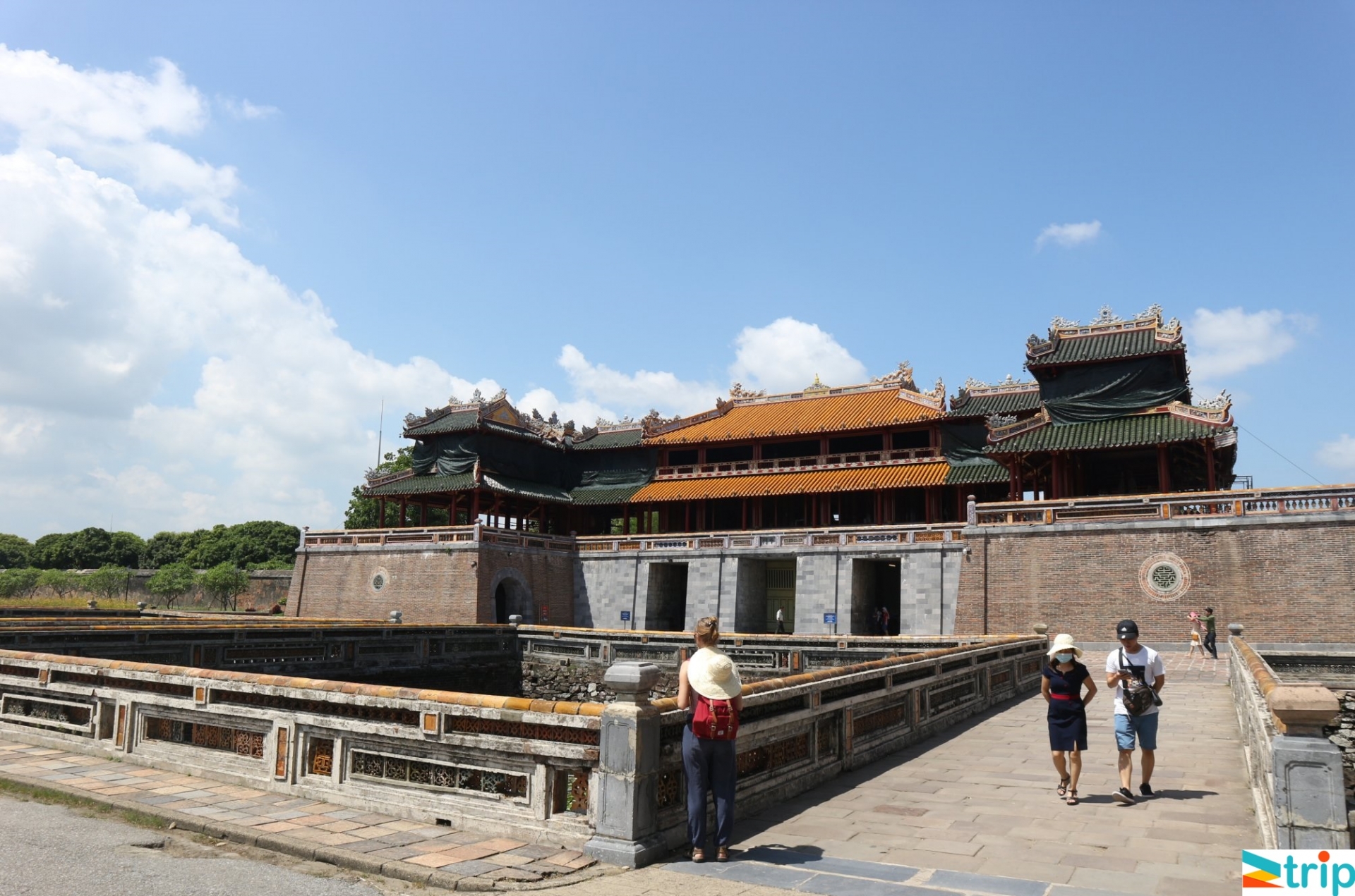 Tour Hue 1 ngay khoi hanh tu Da Nang Hue