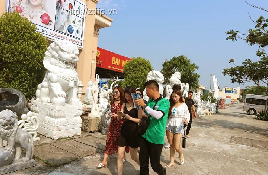 Bà Nà Hills kém chất lượng, tour đi làng đá quá nhiều, tour bà nà tốn thì giờ của khách