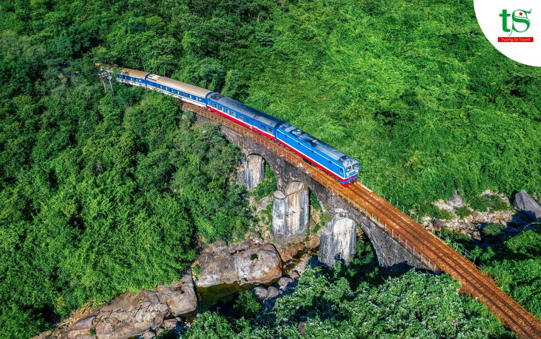 Tour-tau-hoa-du-lich-1-ngay-Da-Nang-Hue(9)