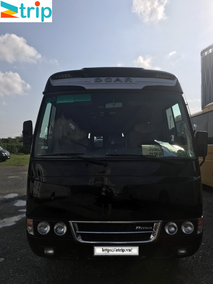 bang-gia-thue-xe-limousine-17-cho-da-nang%20(3)