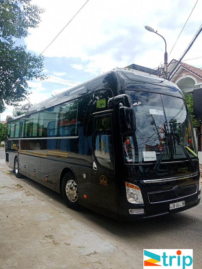 cho-thue-univeres-limousine-26-cho-da-nang%20(2)(1)