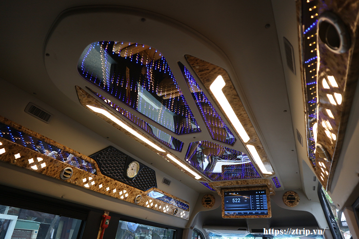 cho-thue-xe-dcar-solati-limousine-9-cho-da-nang%20(1)
