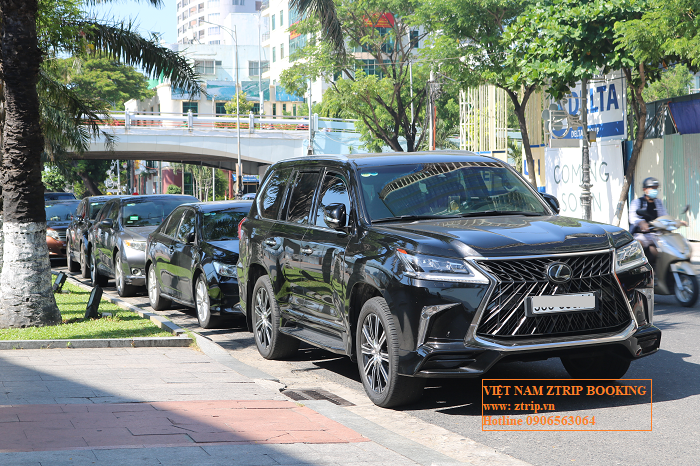 cho-thue-xe-lexus-lx570-don-khach-vip-tai-san-bay-da-nang-(1)