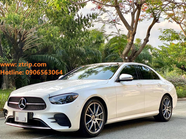 cho-thue-xe-vip-mercedes-e300-tai-da-nang-gia-re-(2)