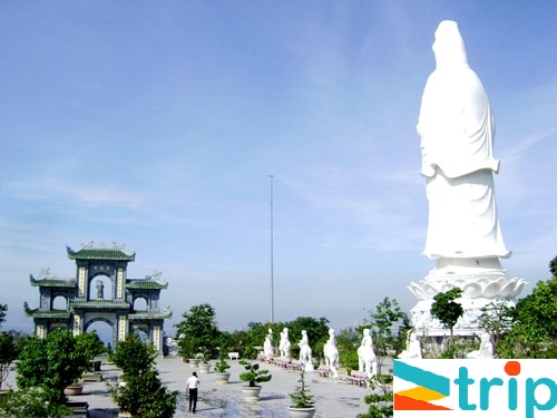 chua-linh-ung-son-tra-du-lich-ztrip.vn
