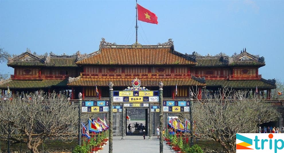 Dai-noi-Hue-Tour-Hue-mot-ngay-don-khach-tu-Da-Nang-Hoi-An
