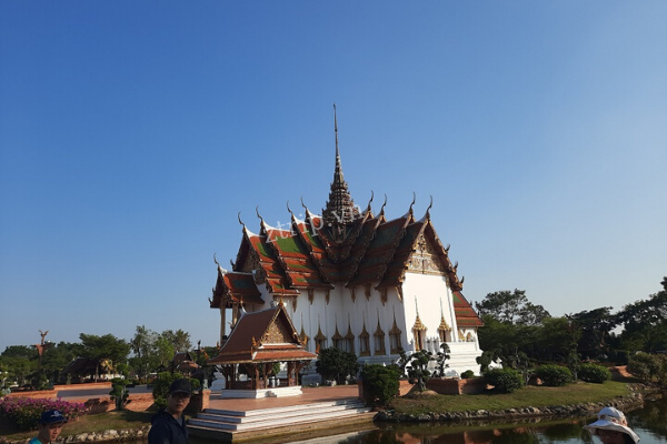 tour-thai-la-gia-re