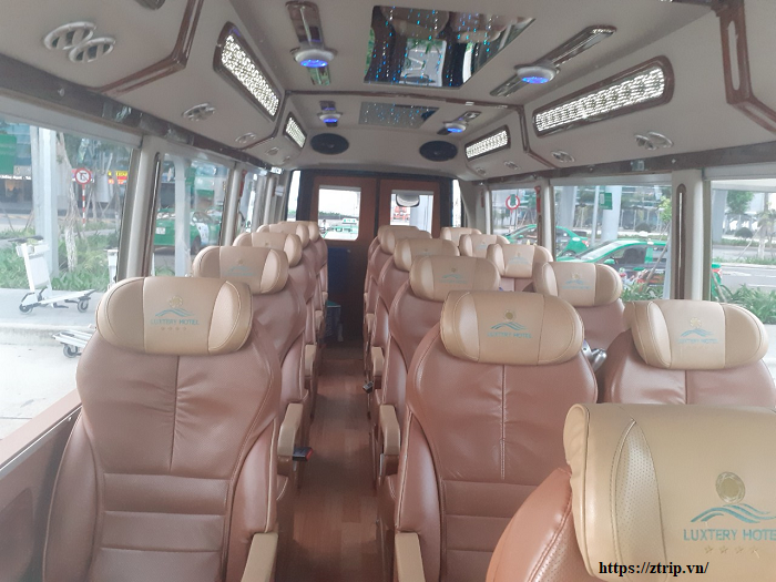 fuso-limousine-17-cho-cho-thue-tai-da-nang%20(5)
