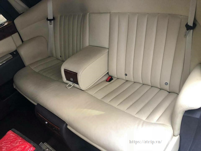 rolls-royce-cho-thue-dam-cuoi-tai-da-nang%20(5)