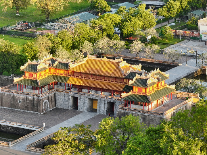 tour-hue-1-ngay-khoi-hanh-tu-da-nang-(1)