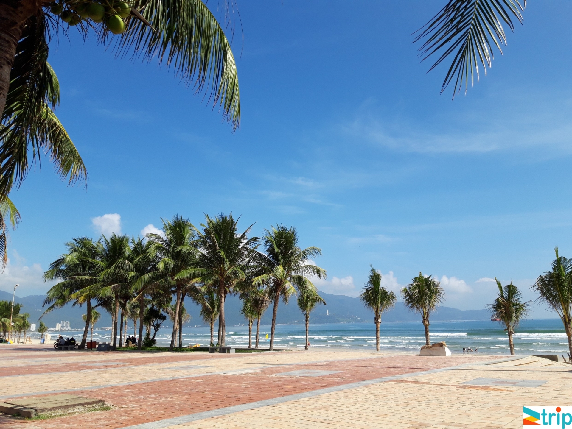 Bien-My-Khe-Da-Nang-tour-Da-Nang-3n2d