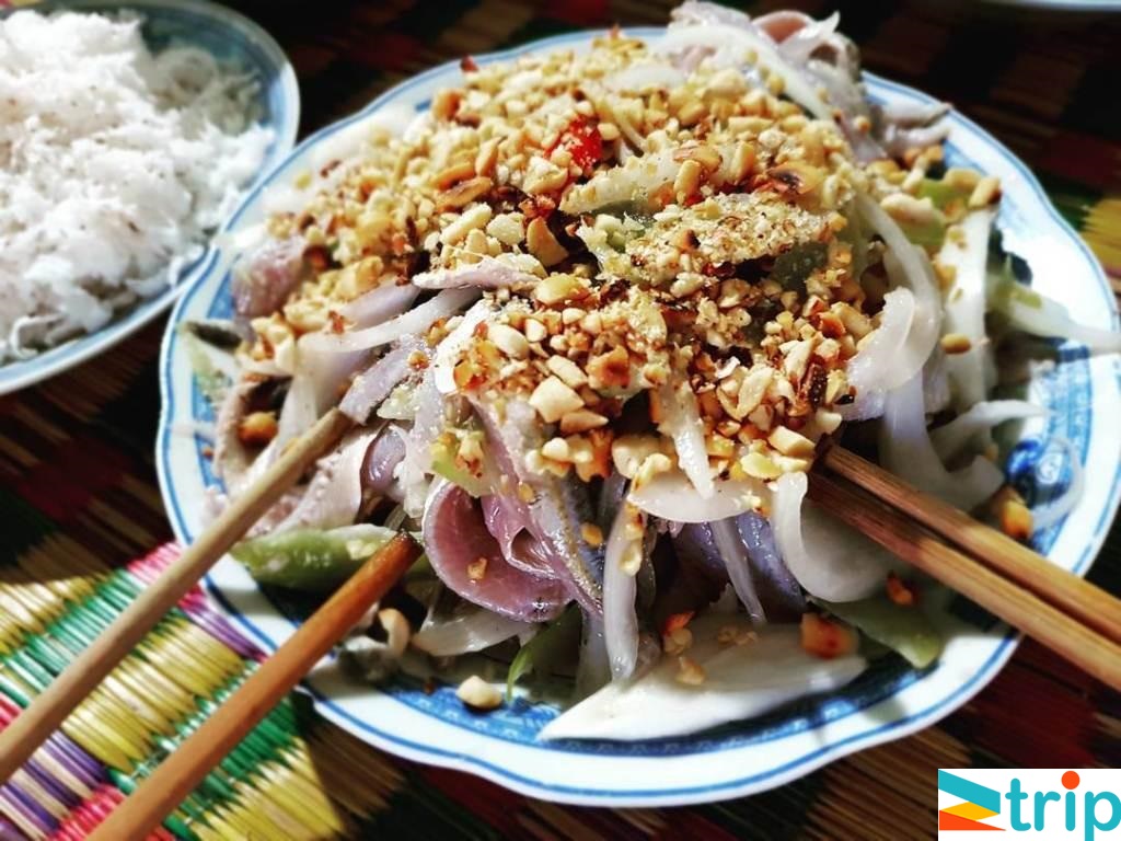 Gỏi cá khô Nam Ô - đặc sản Đà Nẵng