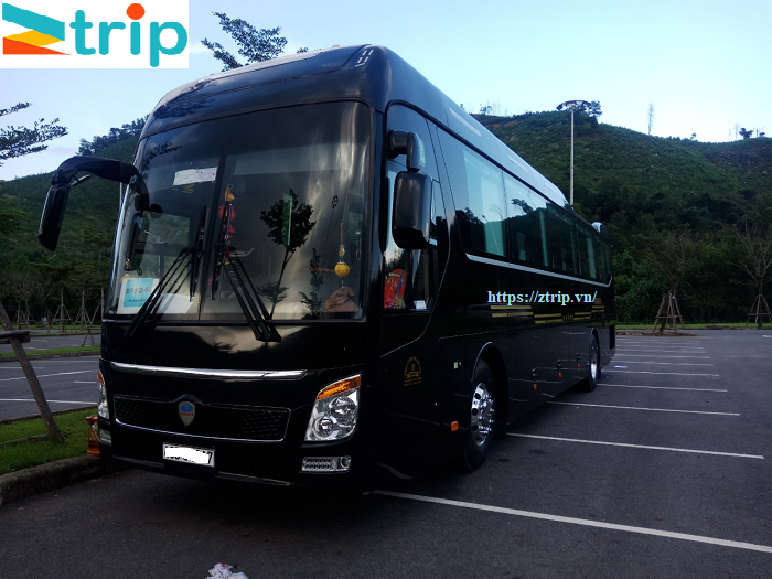 Bảng giá thuê xe Univeres limousine 26 chỗ tại Đà Nẵng, Hội An Bảng giá thuê xe Univeres limousine 26 chỗ tại Đà Nẵng, Hội An