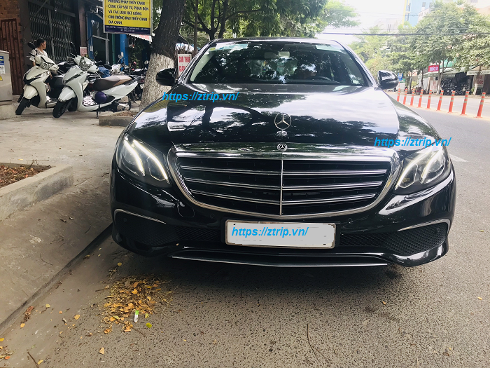 Thuê xe Mercedes benz E200 ở Hội An