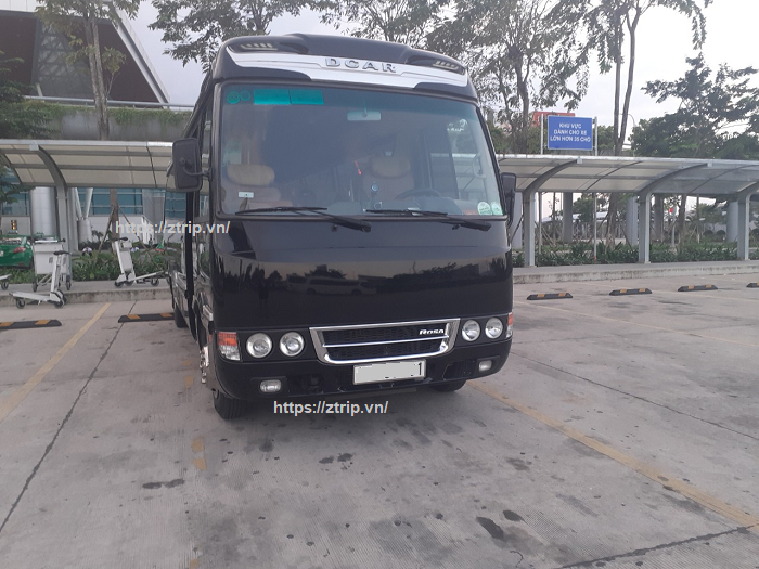 Cho thuê xe Fuso Limousine 17 ghế tại Huế