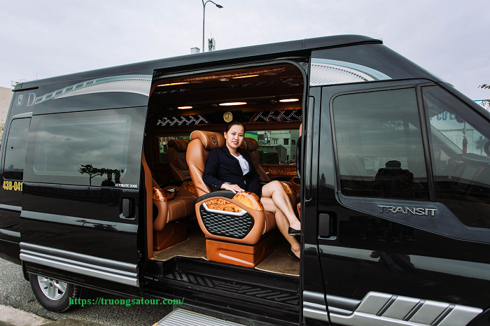 Thuê xe Limousine 9 ghế Đà Nẵng đi Chu Lai.