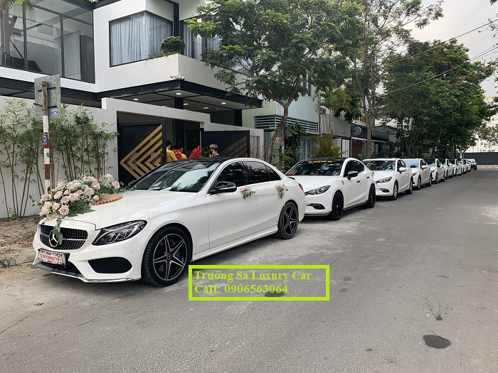 Thuê xe cưới màu trắng Mercedes benz tại Đà Nẵng